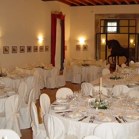 Curti Bed & Breakfast 4*