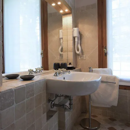 Curti Bed & Breakfast 4*