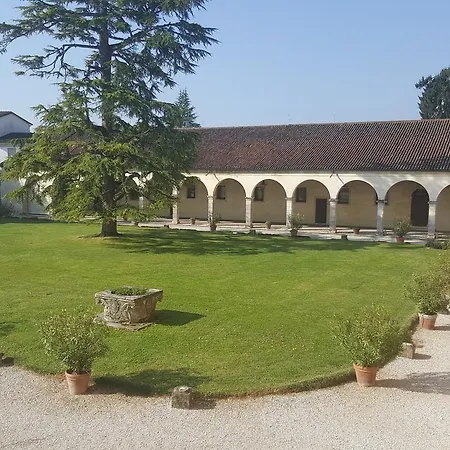 Curti Bed & Breakfast 4*