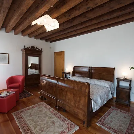 Curti Bed & Breakfast 4*