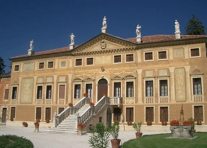 Bed & Breakfast Curti 4*