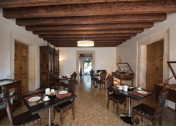 Curti Bed & Breakfast 4*