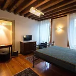 Curti 住宿加早餐酒店 4*