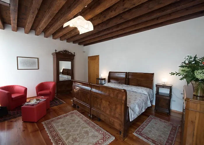 Curti Bed and breakfast 4*